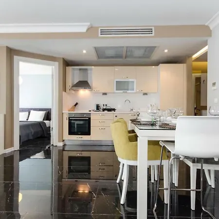 Cts Elysium Taksim Apartment *