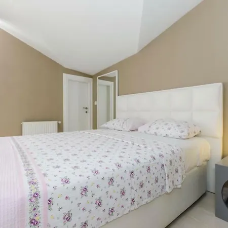 Cts Elysium Taksim Lägenhet Istanbul